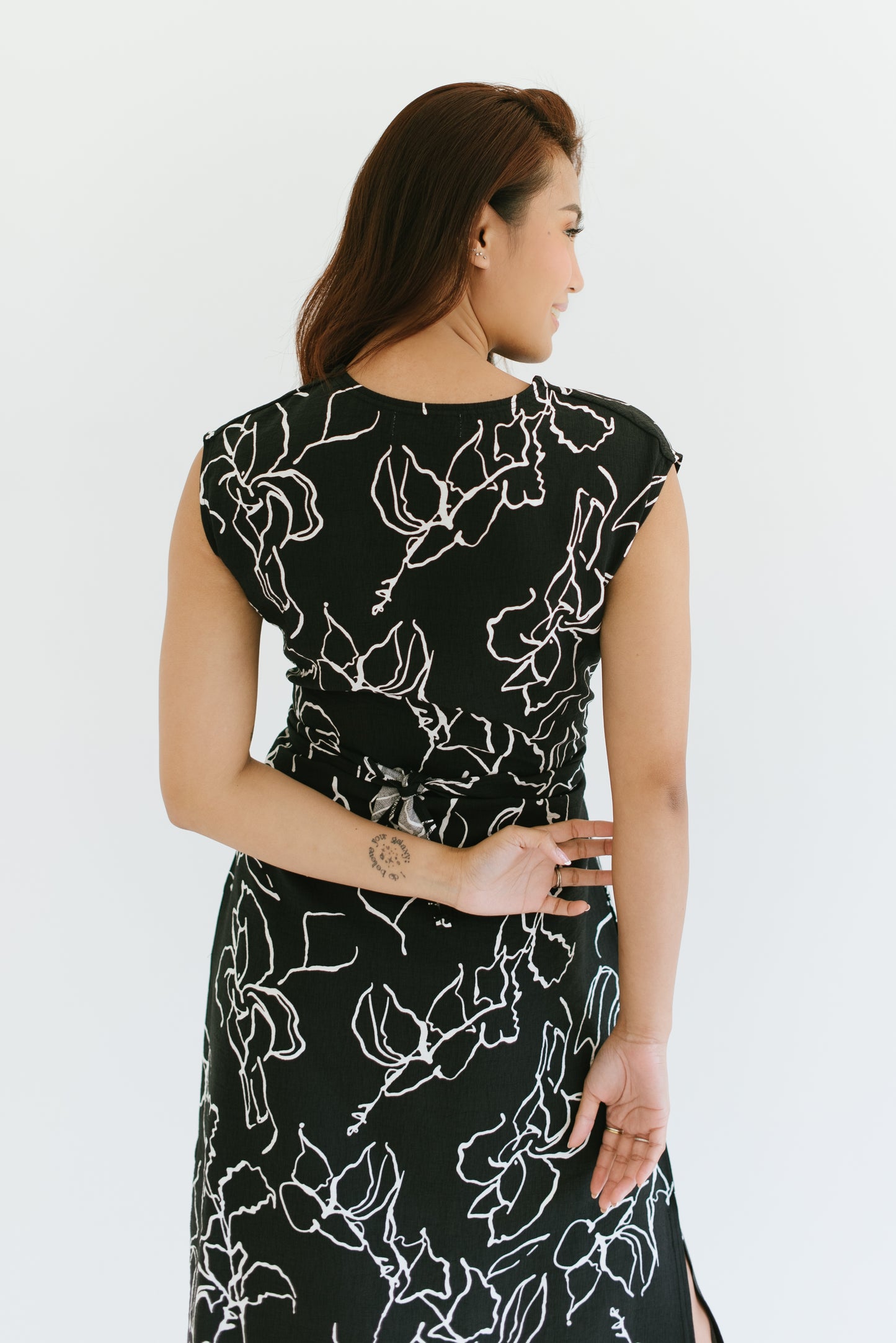 The Everyday Linen Dress - Monochrome Floral Print